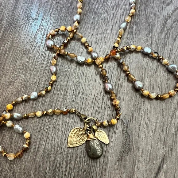 Handmade hand knotted gemstone charm necklace - Picture 13 of 14